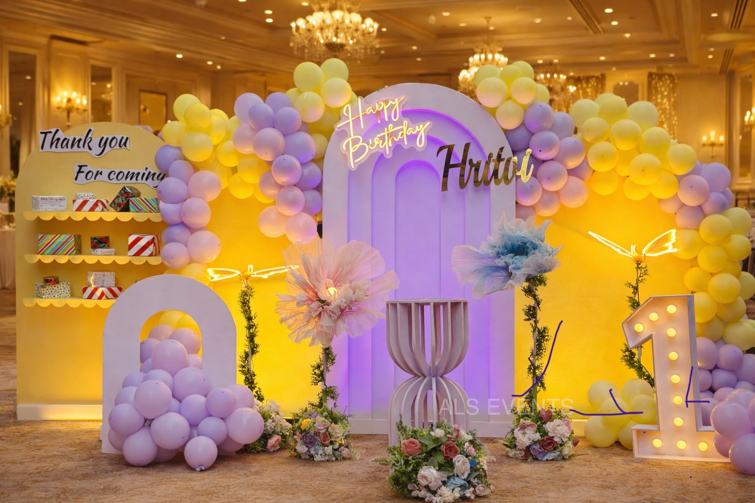 Elegant wedding reception